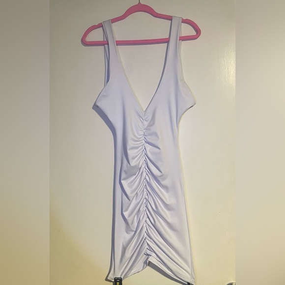 White scrunchy low cut club dress - large - Picture 2 of 4